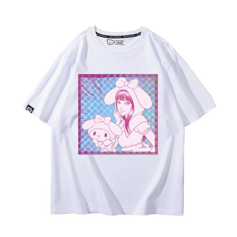 Camiseta Hello Kitty x Tomie Kawakami – Estilo Sanrio Meets Junji Ito