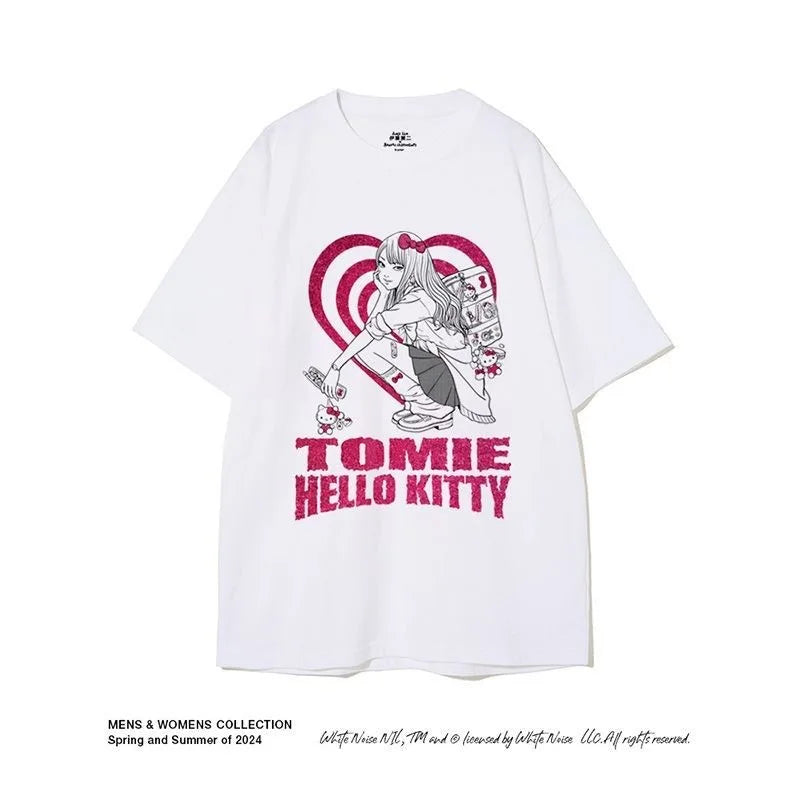 Camiseta Hello Kitty x Tomie Kawakami – Estilo Sanrio Meets Junji Ito