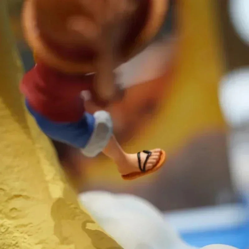 Lâmpada Lunar do Chapéu de Palha, Luffy