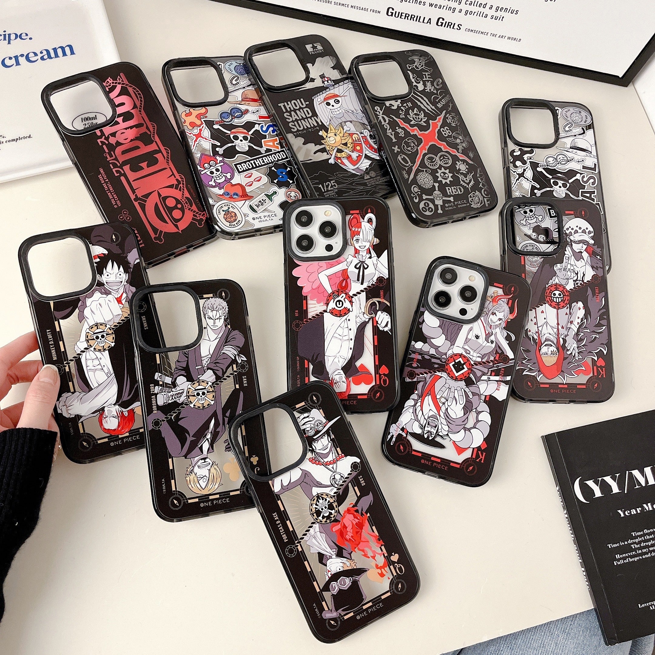 Capinha One Piece Stickers (iPhone)