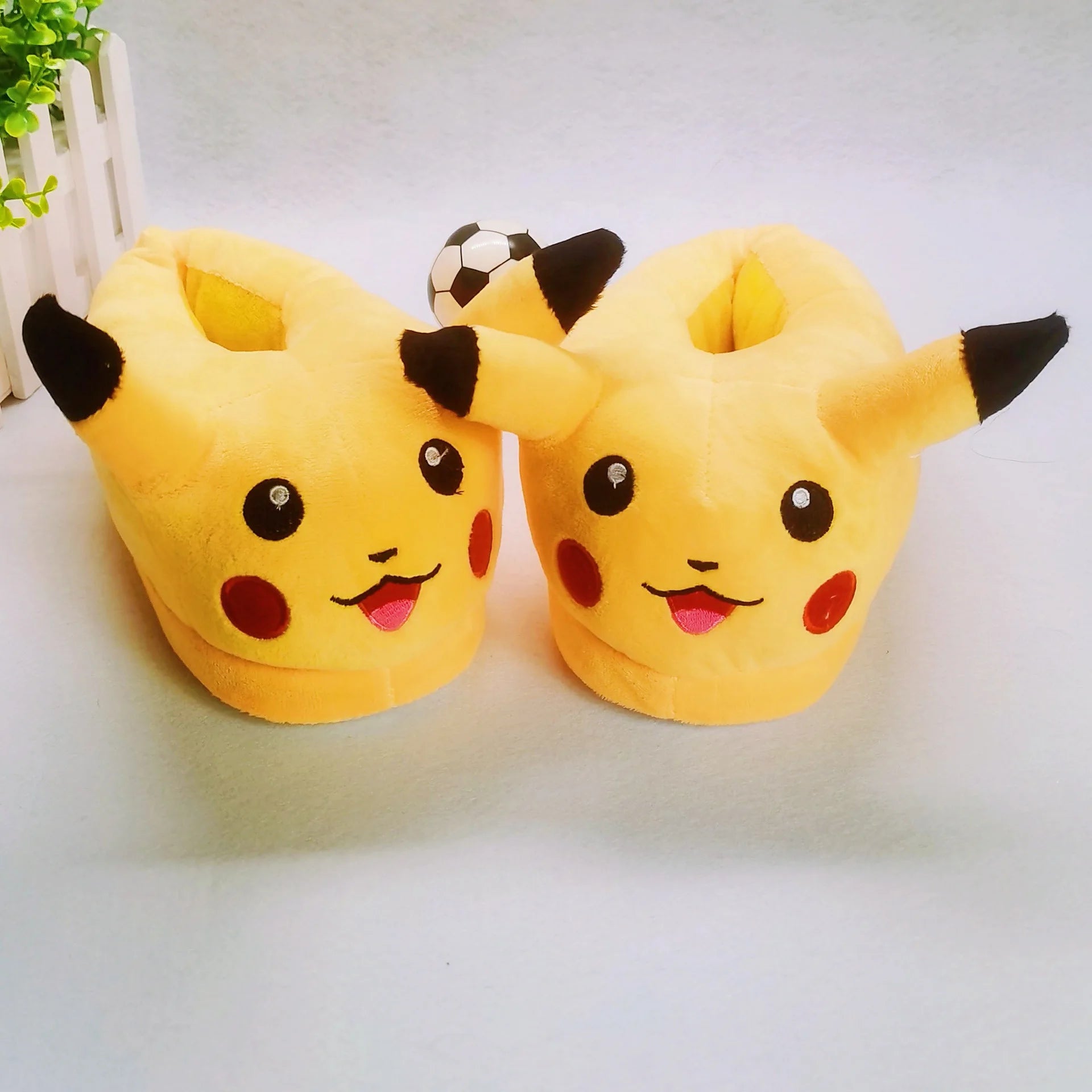 Chinelinho Puf Pikachu Infantil