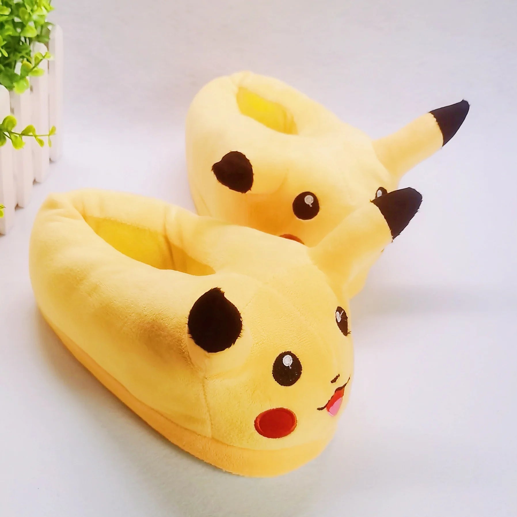 Chinelinho Puf Pikachu Infantil