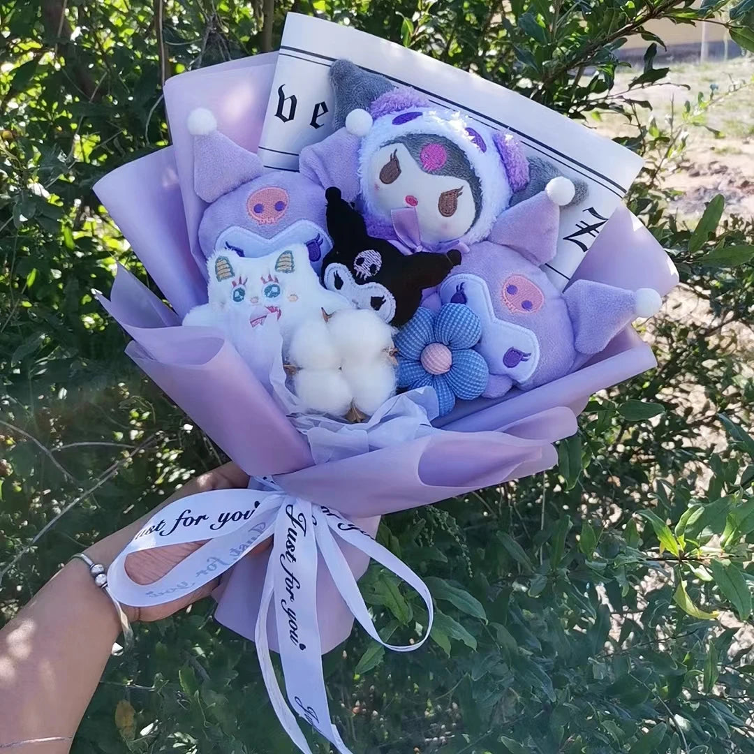 Buquê Sanrio Kuromi com Pelúcias