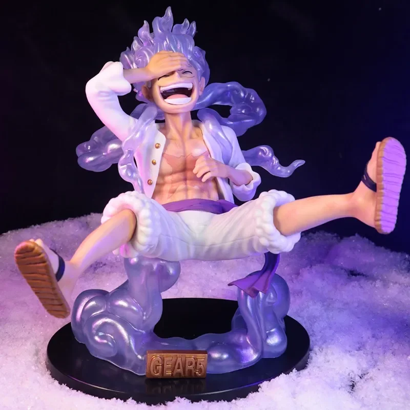 KING NIKA FIGURE, LUFFY GEAR 5