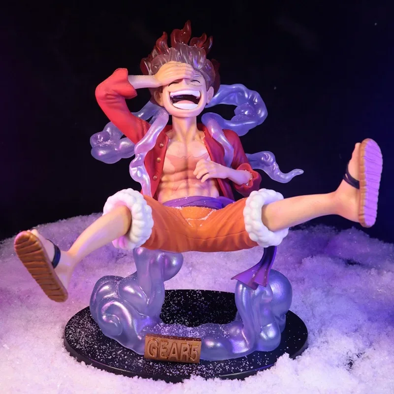 KING NIKA FIGURE, LUFFY GEAR 5